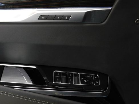 Used 2026 Cadillac Escalade ESV Luxury AWD/4WD image 28