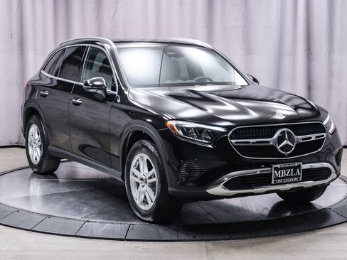 Certified 2025 Mercedes-Benz GLC 300 image 5