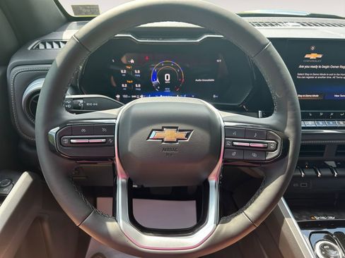 New 2025 Chevrolet Colorado LT w/ LT Convenience Package image 14