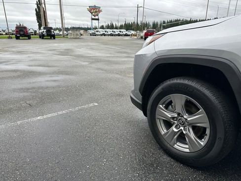 Used 2025 Toyota RAV4 XLE image 26
