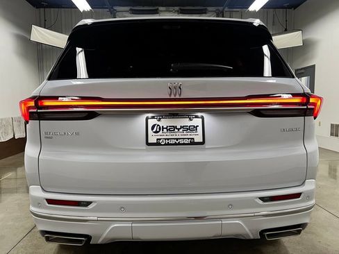 New 2026 Buick Enclave Avenir w/ Super Cruise Package AWD/4WD image 4