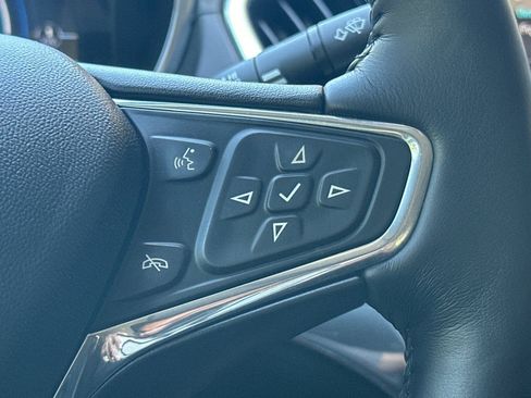 Used 2017 Chevrolet Volt Premier w/ Driver Confidence II Package FWD image 37