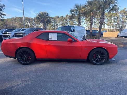 Used 2023 Dodge Challenger R/T w/ Plus Package image 4