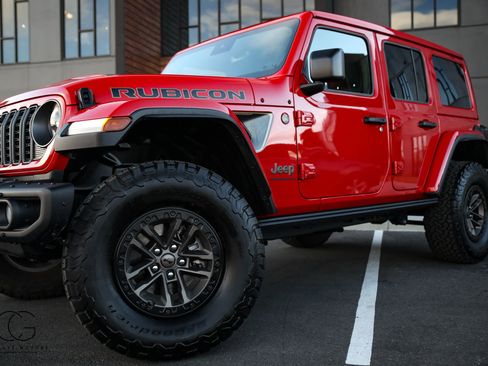 Used 2025 Jeep Wrangler Unlimited Rubicon 392 image 7