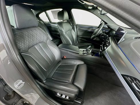 Used 2021 BMW M550i xDrive AWD/4WD image 37