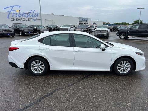 Used 2025 Toyota Camry LE w/ Convenience Package AWD/4WD image 8
