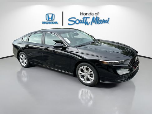 Certified 2025 Honda Accord LX image 1