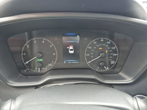 Used 2024 Toyota Corolla SE w/ SE Package FWD image 2