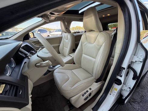 Used 2013 Volvo XC60 T6 image 8