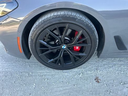 Used 2022 BMW 530i w/ M Sport Package RWD image 9