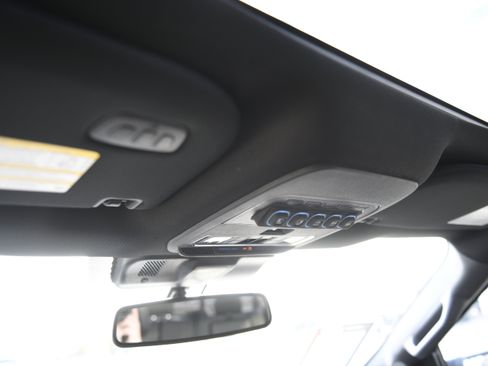 New 2025 Ford F150 Lariat w/ Equipment Group 502A High image 21