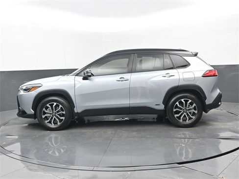 Used 2024 Toyota Corolla Cross SE w/ Moonroof Package image 25