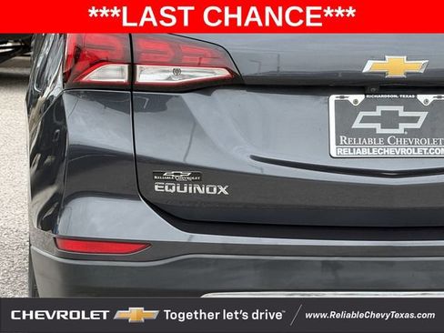 Used 2022 Chevrolet Equinox LT w/ LPO, Floor Liner Package FWD image 9