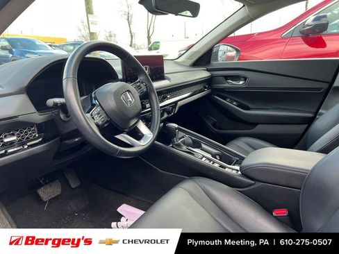 Used 2024 Honda Accord Touring image 3