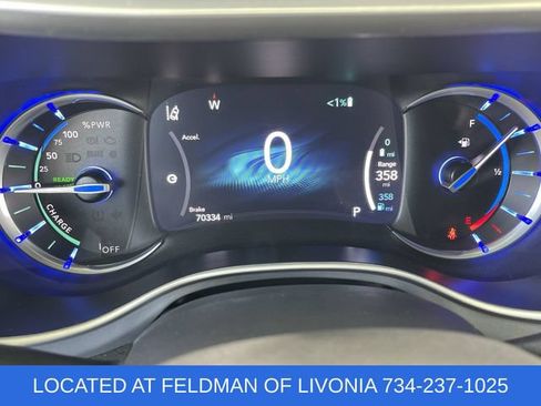 Used 2024 Chrysler Pacifica Limited FWD image 12