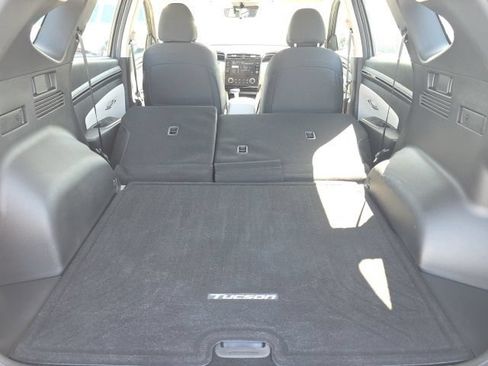 Certified 2024 Hyundai Tucson SE FWD image 21