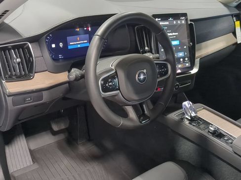 Used 2026 Volvo XC90 B5 Plus w/ Protection Package AWD/4WD image 11