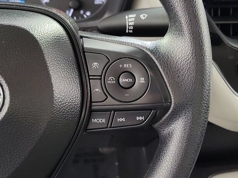 Used 2025 Toyota Corolla LE w/ Convenience Package FWD image 25