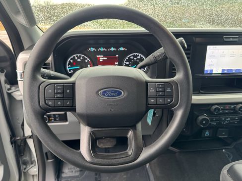 Used 2025 Ford F250 XL w/ STX Appearance Package image 17