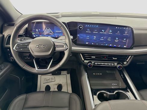 Used 2025 Chevrolet Suburban RST w/ RST Capability Package image 23