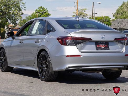 Used 2025 Honda Civic Sport image 12