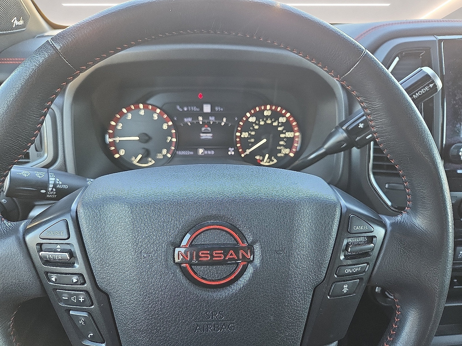 Used 2023 Nissan Titan PRO-4X w/ Pro-4x Convenience Package AWD/4WD image 4