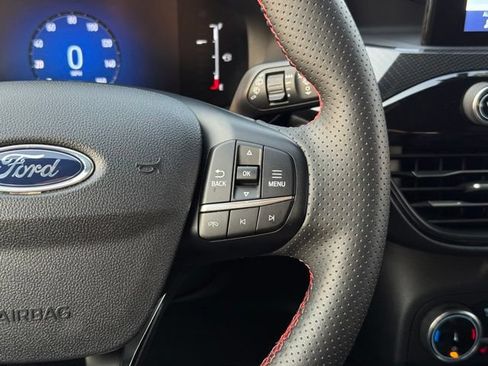 Certified 2025 Ford Escape ST-Line Select AWD/4WD image 30