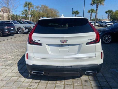 Certified 2025 Cadillac XT4 Premium Luxury FWD image 6