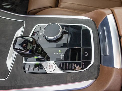 Used 2022 BMW X5 xDrive40i w/ Premium Package image 37