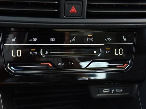 New 2026 Volkswagen Jetta SE FWD image 15