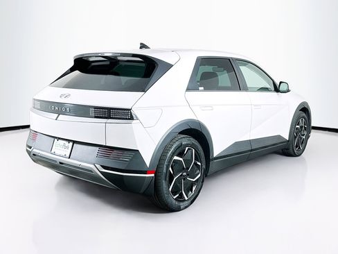 Used 2024 Hyundai Ioniq 5 SEL image 9