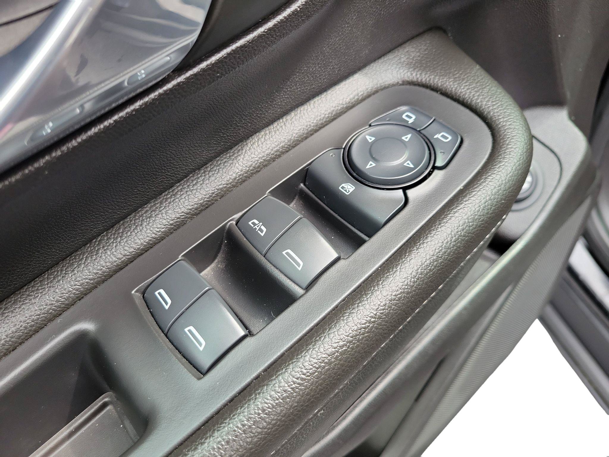 Used 2024 GMC Terrain SLT AWD/4WD image 9