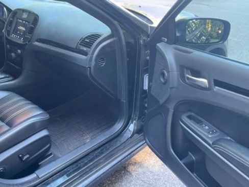 Used 2021 Chrysler 300 S w/ S Model Appearance Package RWD image 10