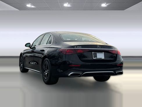 Used 2026 Mercedes-Benz E 350 4MATIC Sedan image 3