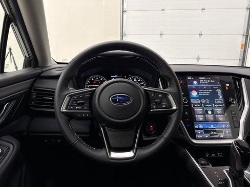 Used 2025 Subaru Outback Premium w/ Popular Package #1A image 15