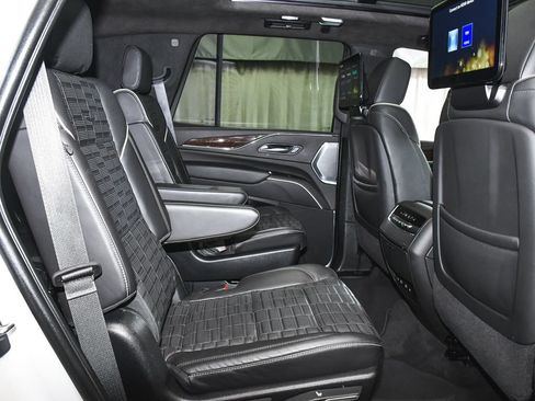Used 2023 Cadillac Escalade Premium Luxury Platinum AWD/4WD image 52