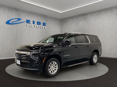 New 2026 Chevrolet Suburban LT w/ Comfort Package AWD/4WD image 8