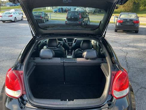 Used 2012 Hyundai Veloster w/ Style Pkg FWD image 9