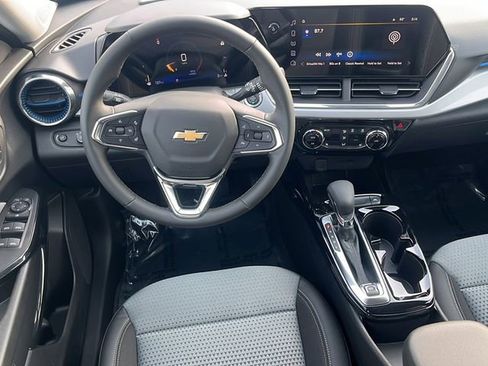 New 2026 Chevrolet Trax LT w/ Driver Confidence Package image 15