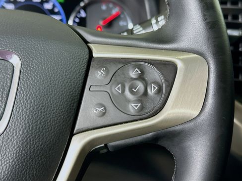Used 2023 GMC Acadia Denali w/ Denali Technology Package FWD image 17