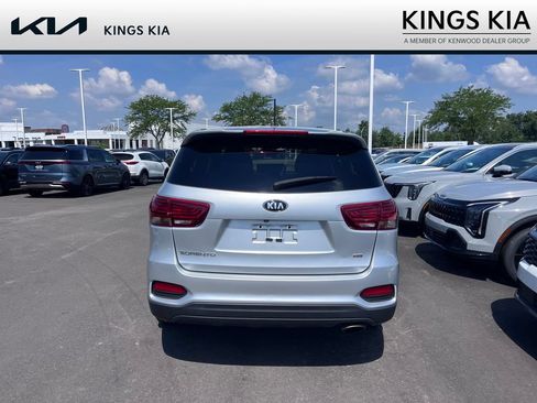Used 2019 Kia Sorento L FWD image 4