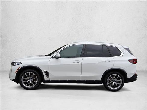 Used 2026 BMW X5 xDrive40i AWD/4WD image 11
