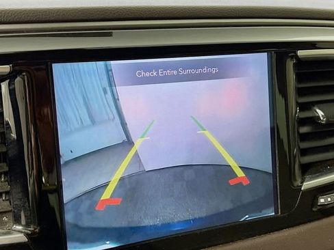 Used 2018 Chrysler Pacifica Touring-L Plus image 13