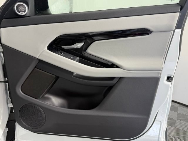 New 2026 Land Rover Range Rover Evoque S AWD/4WD image 16