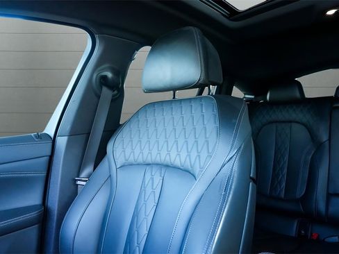 Used 2023 BMW X6 M50i w/ Executive Package image 37