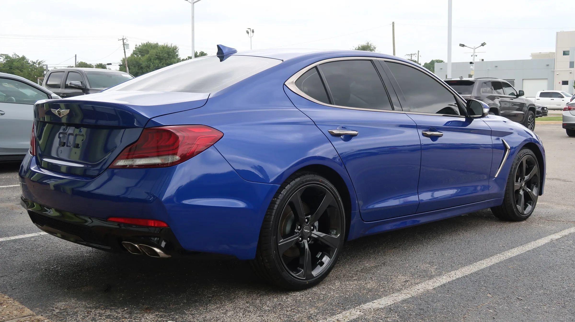 Used 2019 Genesis G70 2.0T Advanced w/ Sport Package AWD/4WD image 15
