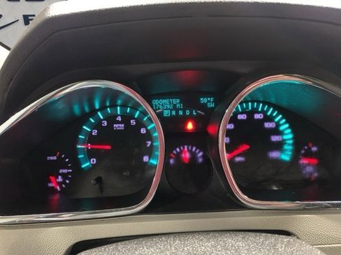 Used 2011 Chevrolet Traverse LTZ image 16