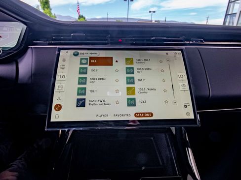 New 2026 Land Rover Range Rover Sport SE AWD/4WD image 19