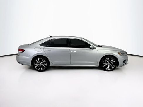 Used 2020 Volkswagen Passat 2.0T SEL FWD image 4