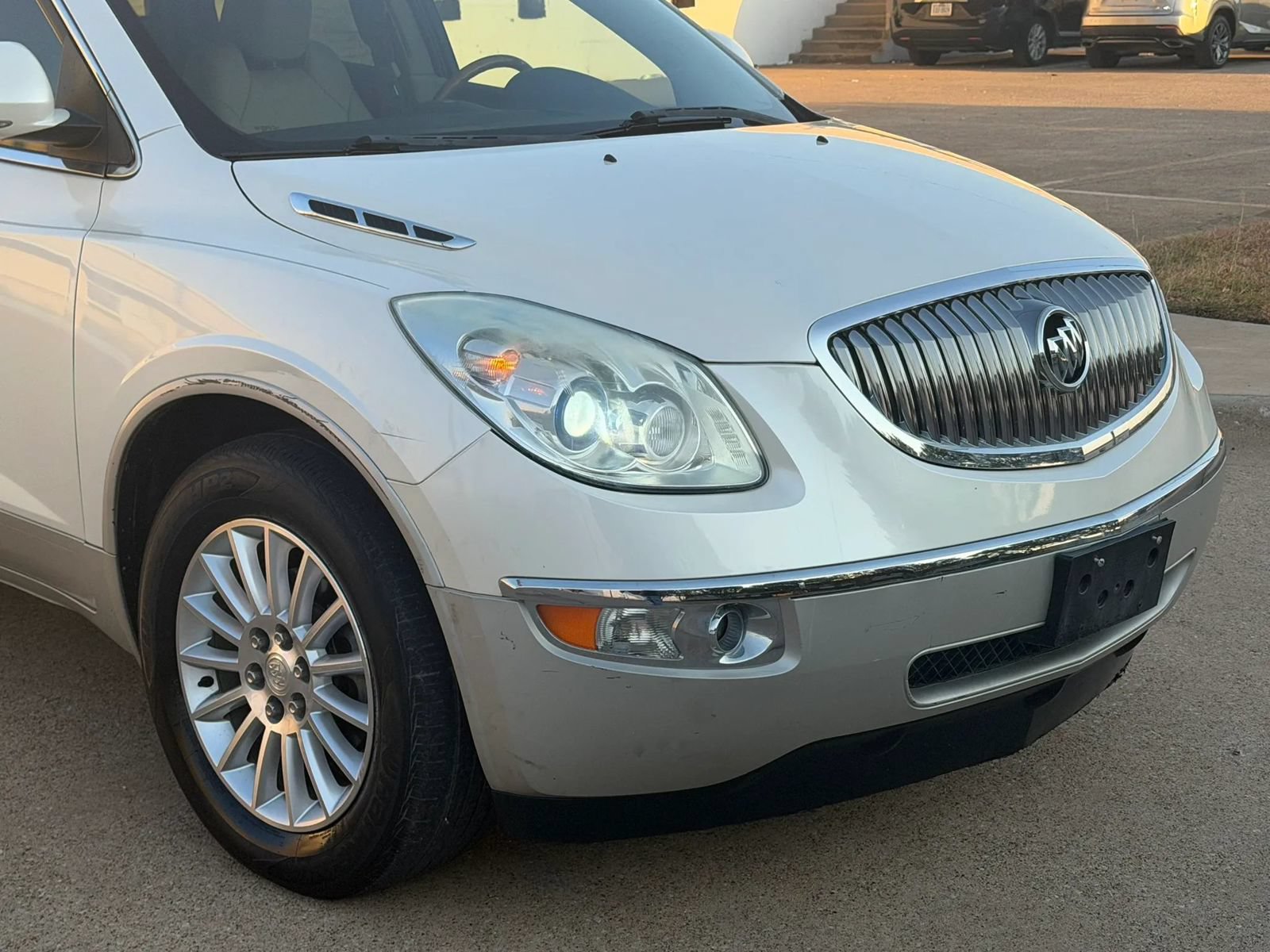 Used 2011 Buick Enclave CXL w/ Trailering Provision Package FWD image 2